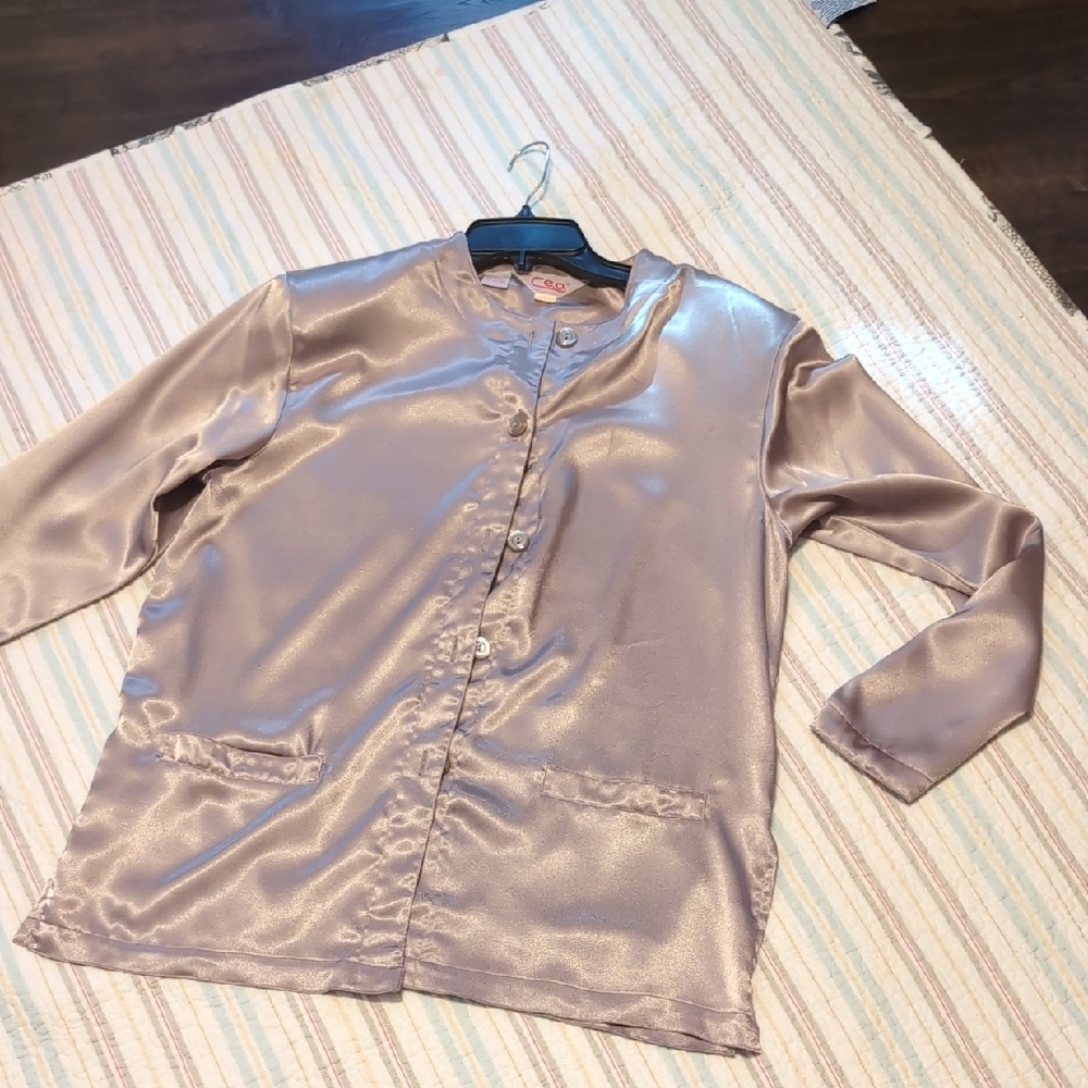 🌼Silky Gold Button-Up Blouse